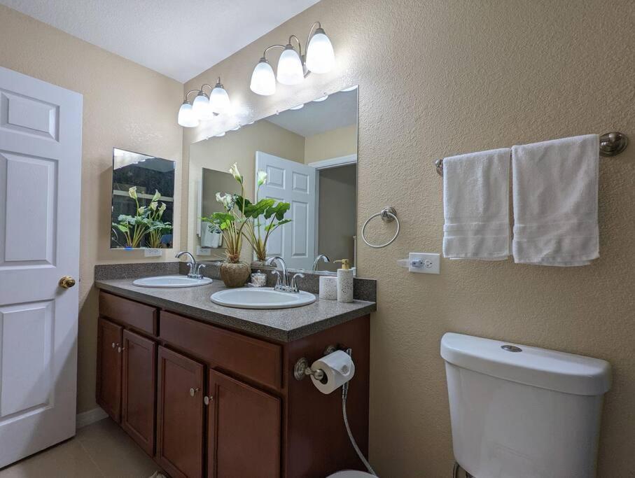 3Bed & 2Bath Property Couple Minutes From Siesta Key Beach & Downtown Sarasota Eksteriør billede