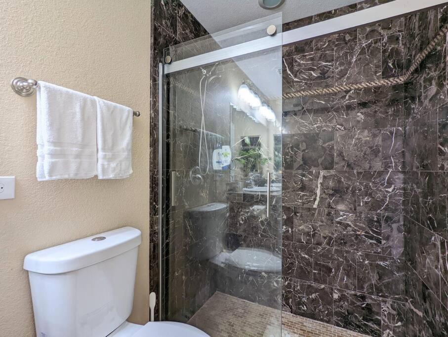 3Bed & 2Bath Property Couple Minutes From Siesta Key Beach & Downtown Sarasota Eksteriør billede